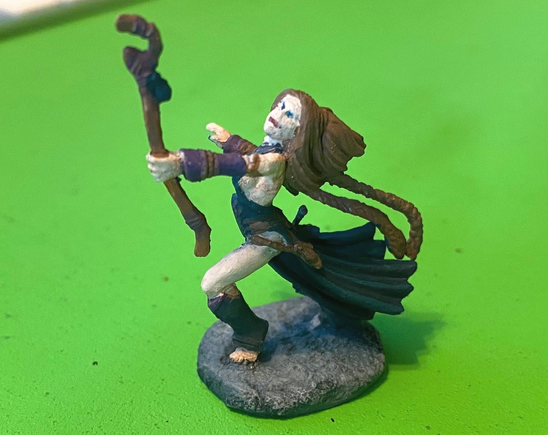 TooMiniOwlbears's tweet photo. So I started painted miniatures. And in my perfectionist nature, I've done a crap ton of research and watched videos and stuff. So I present to you my first and second mini. 1st mini: Pre-PaintersGuild. 2nd mini: Post s1&s2 #PaintersGuild https://t.co/LWjd9hBIJG