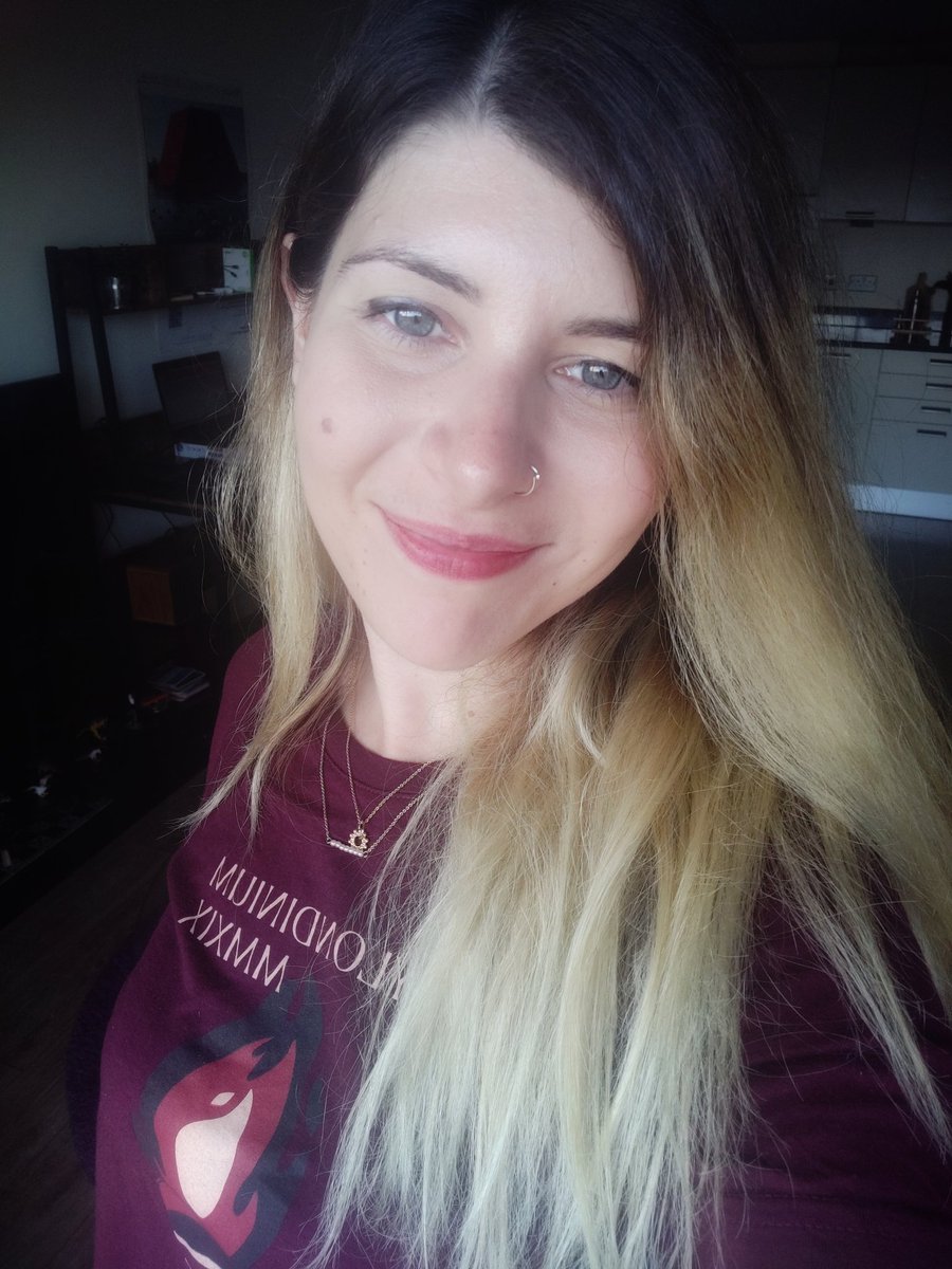 olgarithms_'s tweet photo. Continuing the post talk #selfie tradition! The folks at @europython have done amazing work creating such a vibrant environment. Very happy to have been a part of this - much happier my stress is now gone and I can look fwd to the after-party! 🥳
#EuroPython #europython2020 https://t.co/8FDCwNyYfW