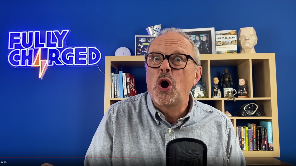GMMaryus's tweet photo. I just wanted to pause and sip my tea without spraying it on my monitor🤣 💦📱@FullyChargedShw @bobbyllew https://t.co/iNJ9kPQakP