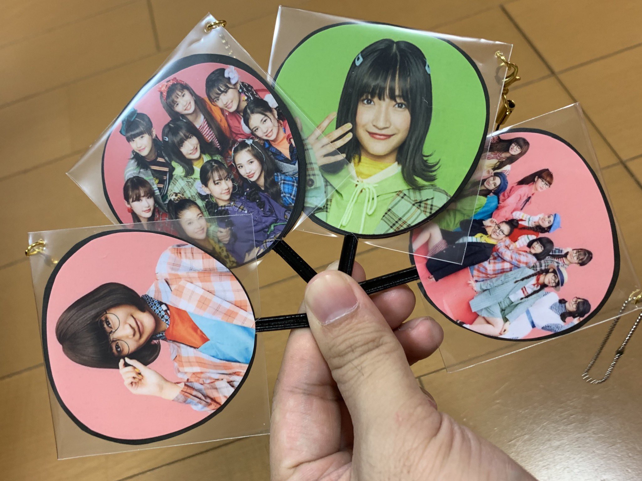 Girls2うちわ