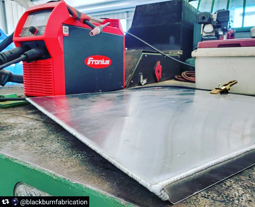 froniuswelding's tweet photo. #Repost @blackburnfabrication
・・・
Some AC for #tigtuesday. A cover for a box I made a while back. #fronius #arczone #magicwave190 #weldsomething #inmyshop https://t.co/lFAfUcJMjO