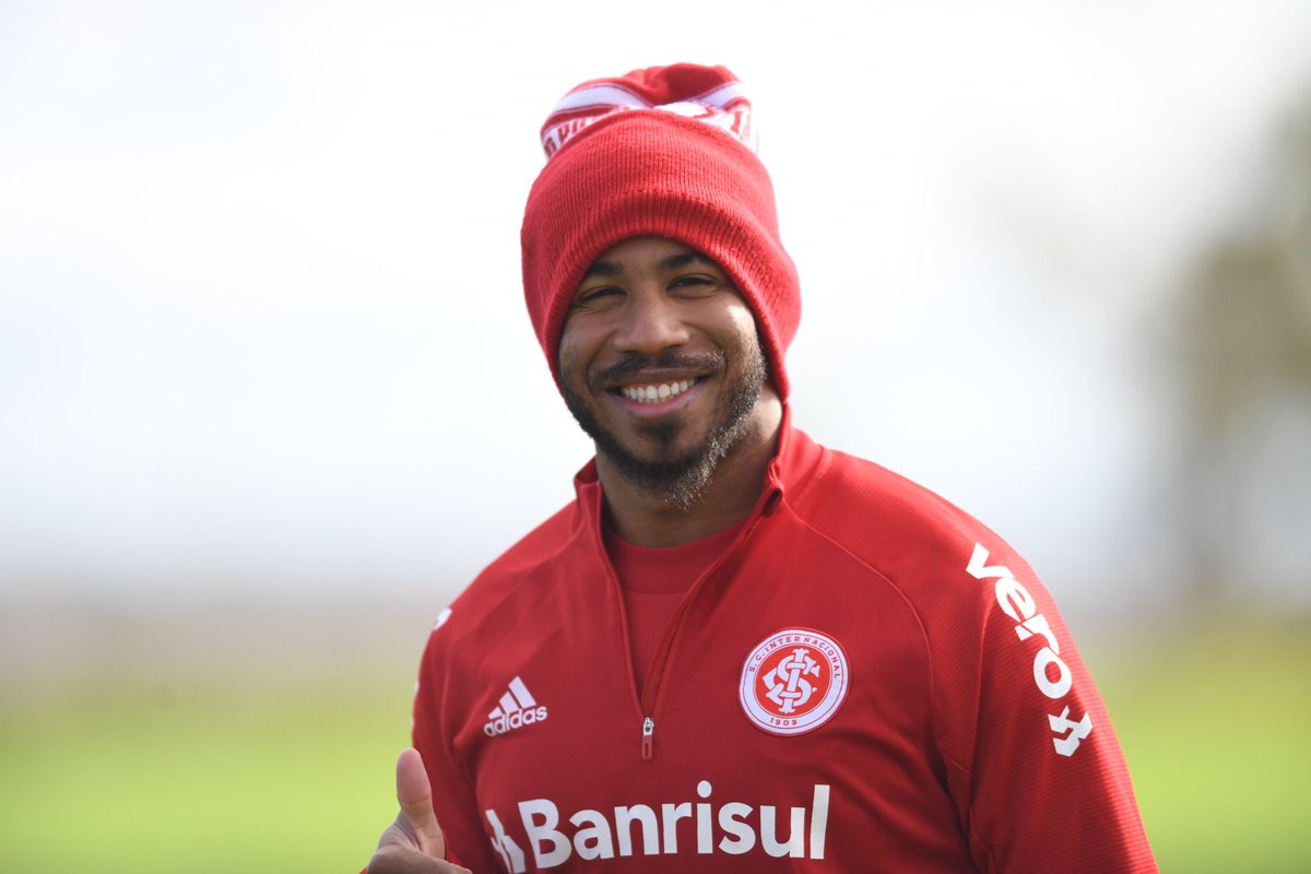 glawurosa's tweet photo. ๐ฆ๐น TOP JOGADORES MAIS BONITOS DO INTERNACIONAL ๐ฆ๐น
๐ฅ๐ Patrick (43,9%)
#TOPSCI https://t.co/Zot1Zph1t0