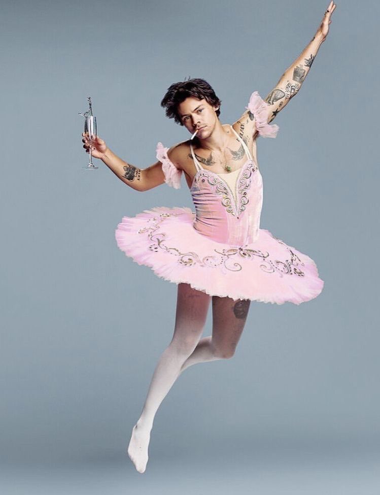 noegallinelli's tweet photo. Vi blesso con una foto  di Harry Styles per combattere la mascolinità tossica di Pietro e amici #TemptationIsland https://t.co/eoKc6lzBfQ