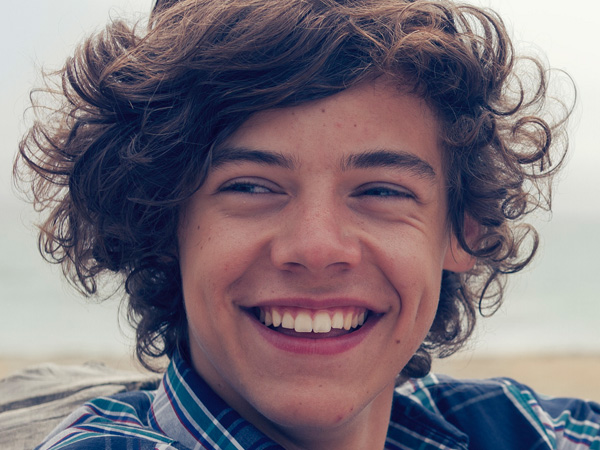 thestylesfandom's tweet image. a decade of your beautiful laugh. to ten.