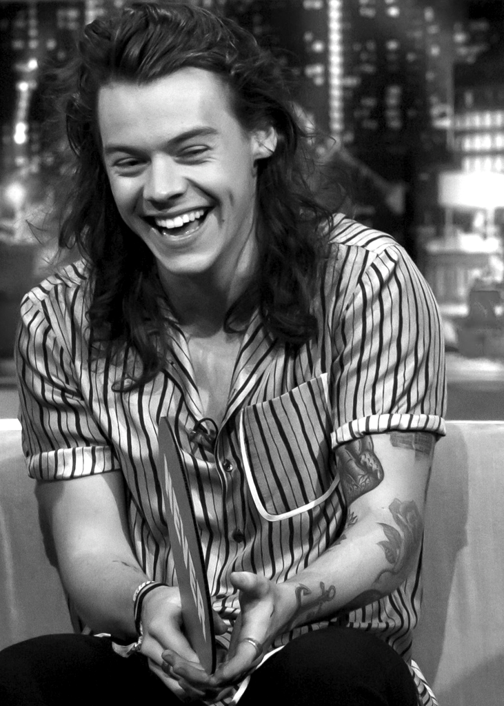 thestylesfandom's tweet image. a decade of your beautiful laugh. to ten.