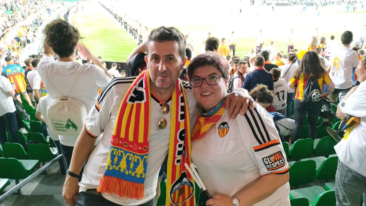 MaribelPke's tweet photo. Diuen que la familia es la qué te toca, pero si me donaren a escollir sense dubte te triaria a tu.... felicitats al millor germà del mon......per molts anys i molts moments junts...🎂🎂🎂😘😘😘😘🥰🥰🥰🥰❤️❤️❤️ @txemington https://t.co/2oy8who65J