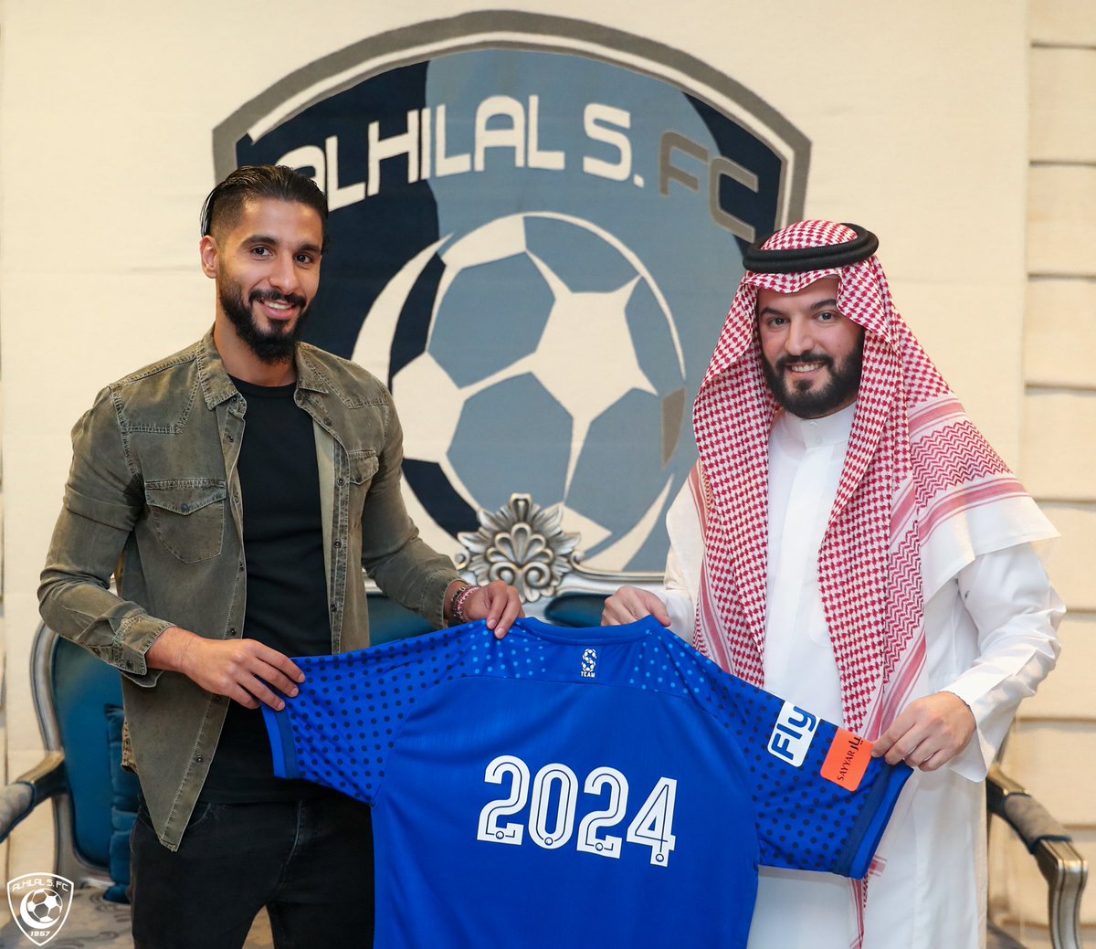 Alhilal_FC's tweet photo. 📸 #الشهري_هلالي 💙🤩👈🏻👉🏻
#كبير_آسيا https://t.co/e63I1o3D4A