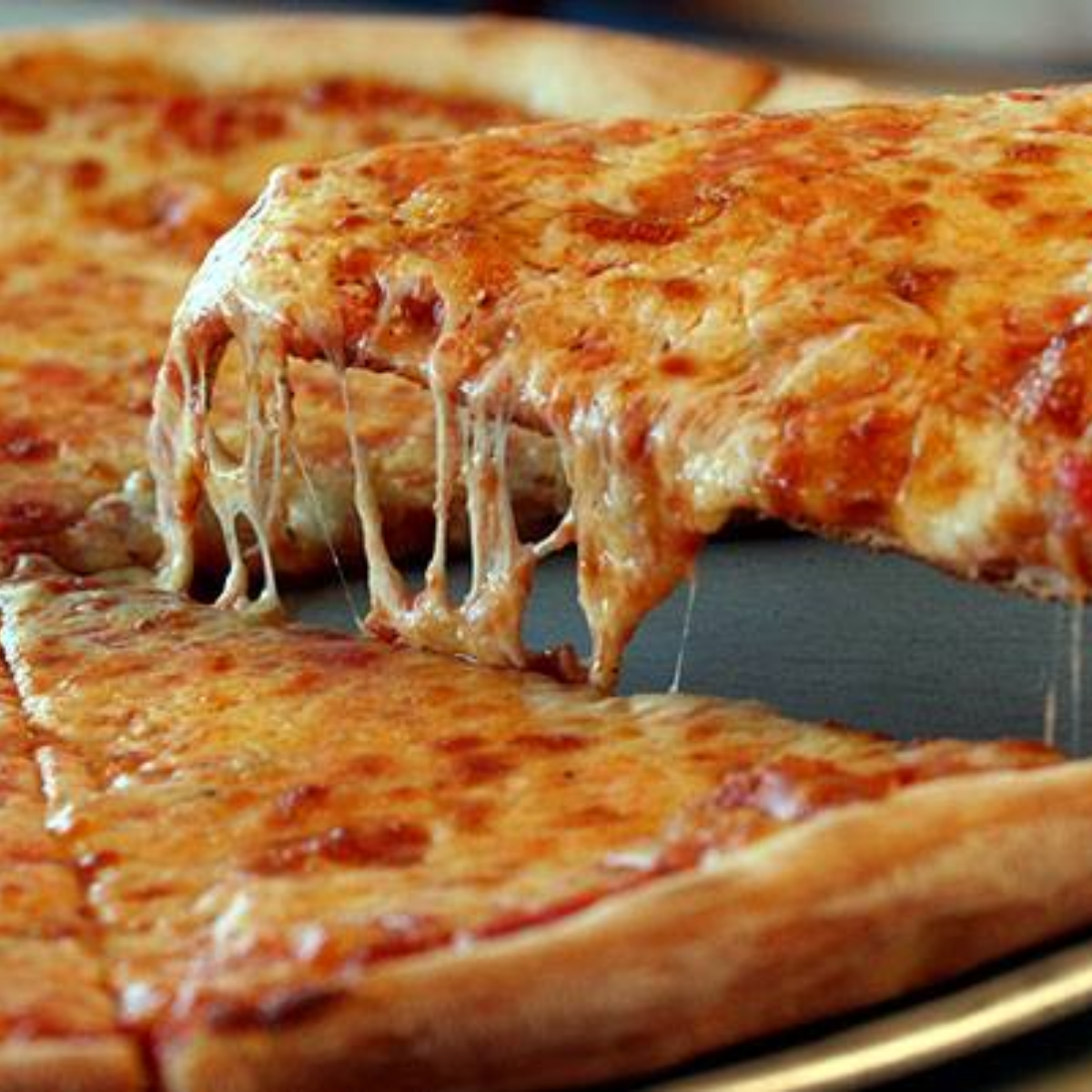 DDsLeonSprings's tweet photo. You're one cheesy slice away from a happy day. https://t.co/hocCVdOqa5