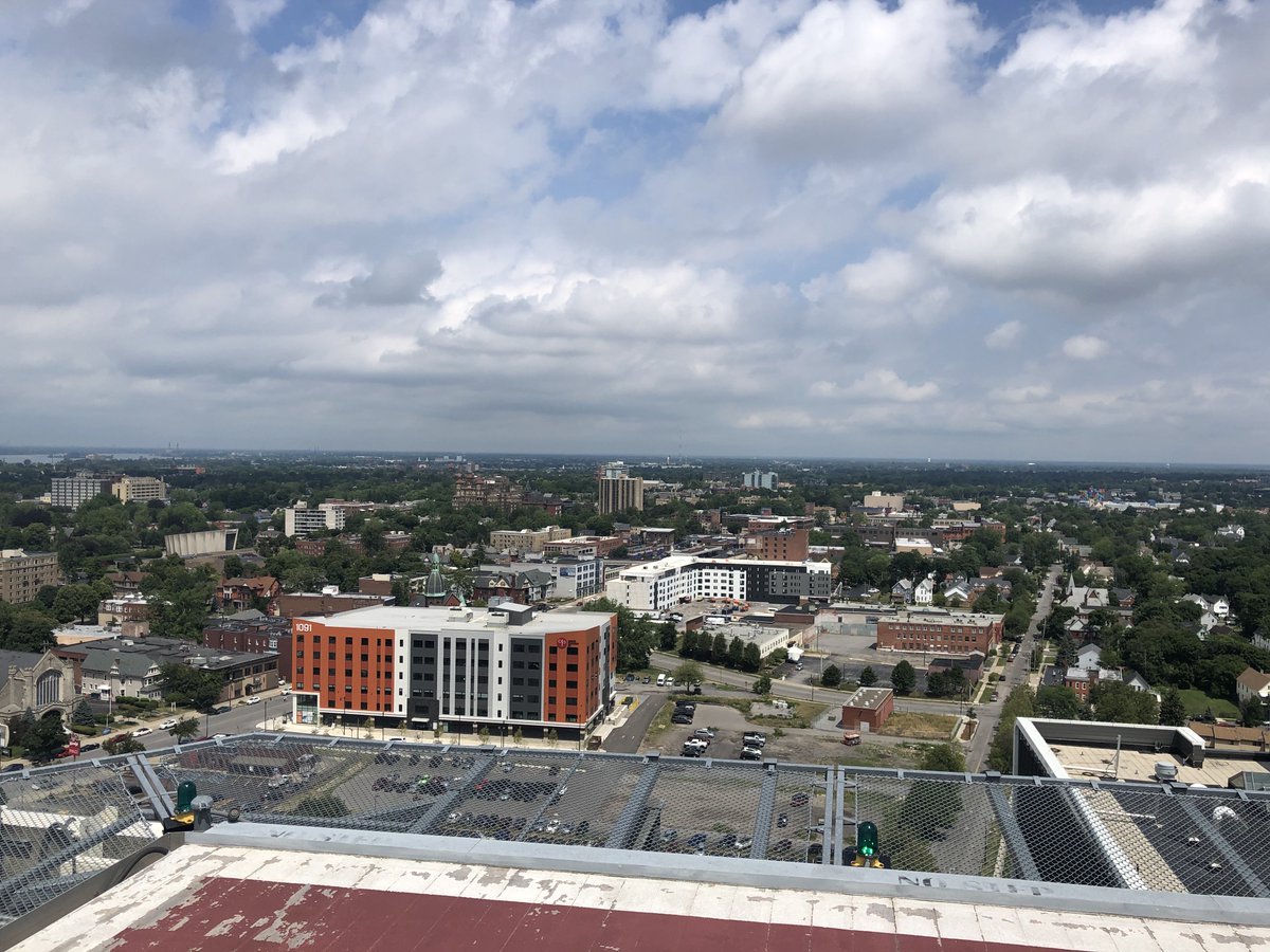 EladLevyMD's tweet image. Day 2/7, a neurosurgeon&apos;s life in pictures (no words). Nominated by @RussellLonser. Today, I nominate my longtime friend @drdavidlanger #Buffalo #helipad