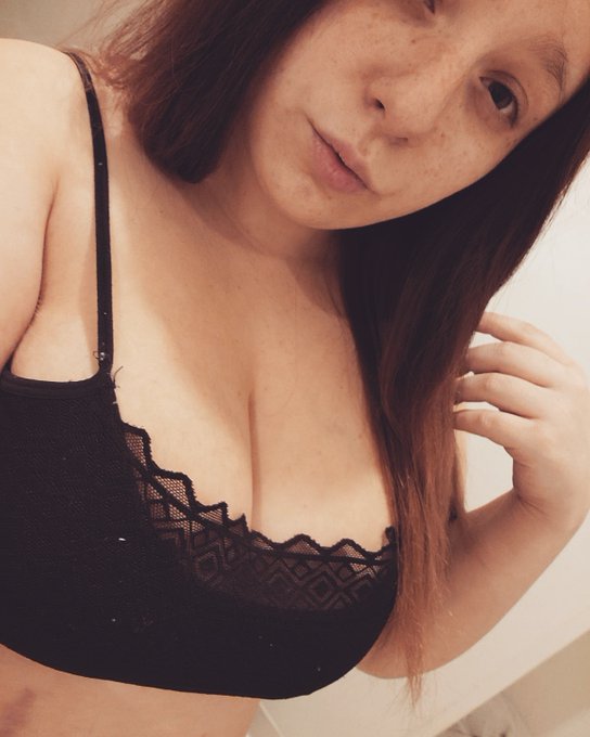 Watch 🧸 🎀 𝒥𝒶𝒹𝑒 🎀 🧸's leaked NSFW photo on TwXstars