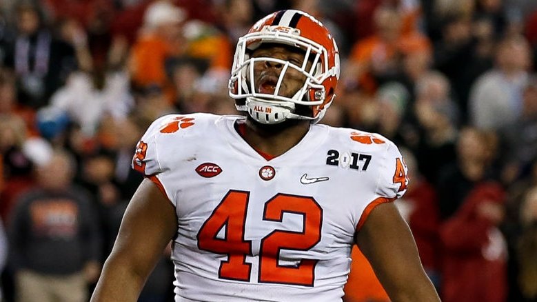 ClemsonUniforms's tweet photo. CFB Countdown: 4⃣2⃣ Days!
Today we feature two defensive greats that wore jersey #42:
🔸 Christian Wilkins, DT/DE (2015-18)
🔸 Stephone Anthony, LB (2011-14)
@cwilkins42 | @stephoneanthony
#CFBCountdown | #ALLIN https://t.co/T4yV5lL7wf