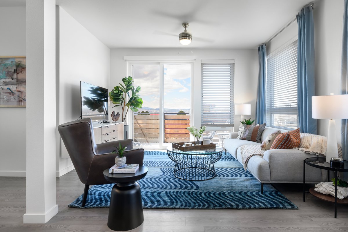 S__Construction's tweet photo. DECO is now open!
This new modern apartment building brings together Denver’s craft culture and outdoor lifestyle.
#slabongrade #posttensionedconcrete #woodframeconstruction
#decodenver #weareshaw #multifamily #denverconstruction
@CuninghamGroup
@bradnicolphoto https://t.co/ZBV0ioNi2E