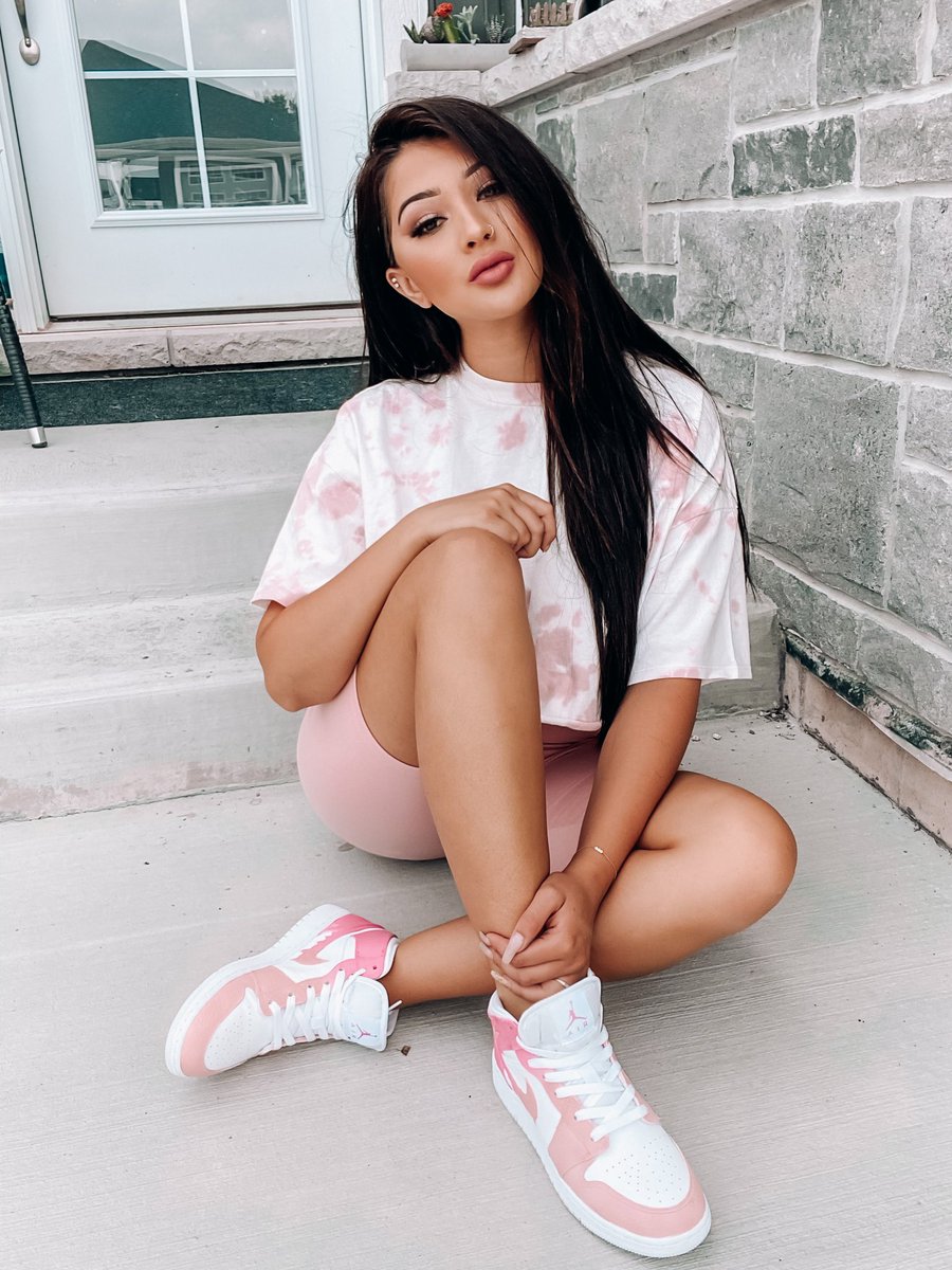 karleesteel tweet picture