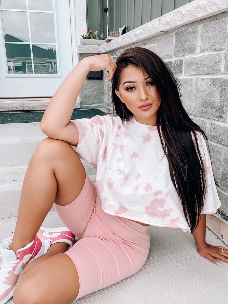 karleesteel tweet picture
