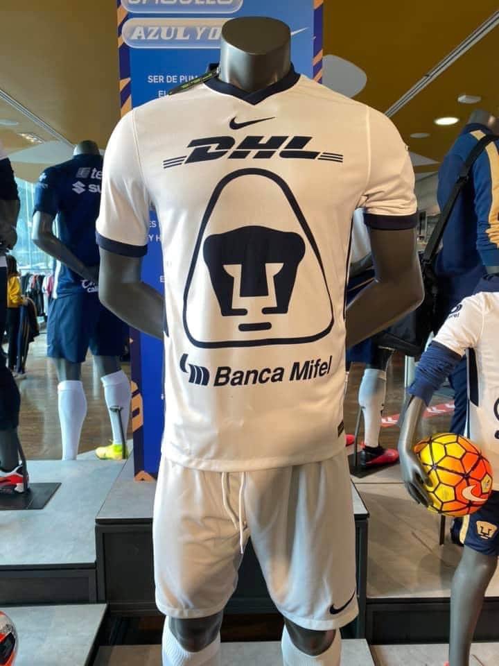 rebelsfronteras's tweet photo. El uniforme ya está en las tiendas de Nike.
¿Les gusta?
#Pumas #Nike

Síguenos en Instagram @rebelsinfronterasoficial 

Link de Instagram: https://t.co/a6guVVVFJS https://t.co/cxq5JmvwTa