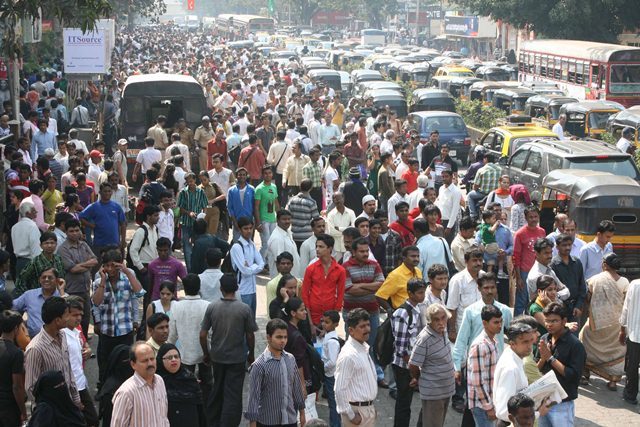 8/ We have only 2.5 % landmass & 4% freshwater sources of the world to cater to ~16% of world's population. To compound the issue, the increasing population is getting rapidly concentrated in already stressed urban areas resulting in serious ecological & social implications.