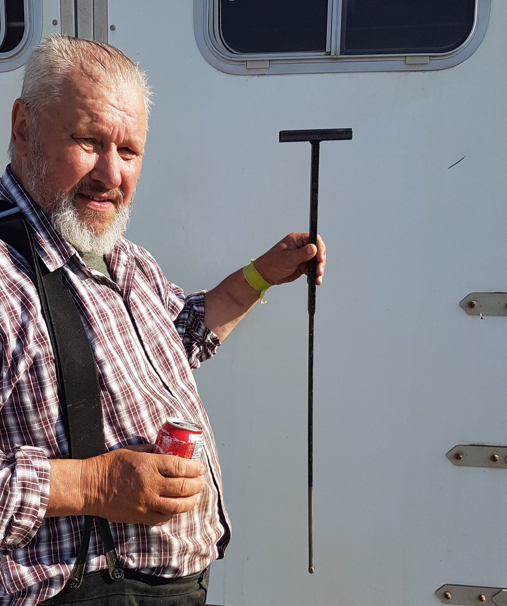 Page__Newton's tweet image. How much moisture is in your fields? Get Little Bow Dan&apos;s Soil Moisture Probe - 403-485-8219 @Danr1960R I bought mine last night - went down 12&quot; on dryland! #moisturematters #westcdnag #howdeepcanyougo