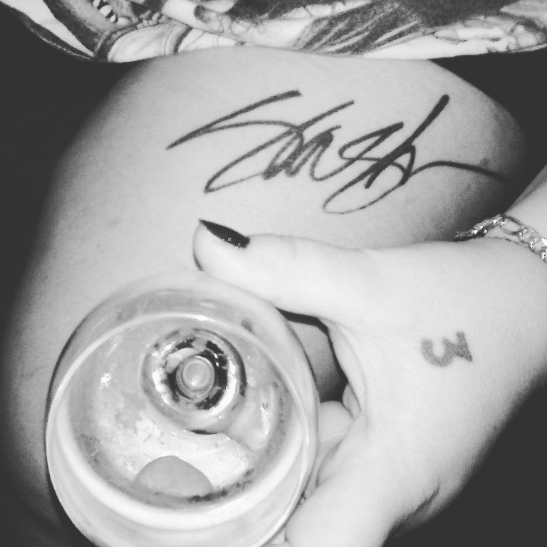 #TBT best day of my life...thank you boss. Happy Bday <a href="/Slash/">Slash</a>, I love you!!! <3  iiii]; )'