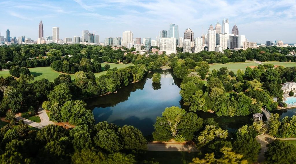 19/ Let us look at some of the greenest cities on the planet & some astonishing man-made urban forests:-Atlanta, Georgia, USA-a ‘City in Forest’ with tree canopy cover >50%; Most trees planted ~100-80 years ago; named as the ’Place of a lifetime’ by the National Geographic;