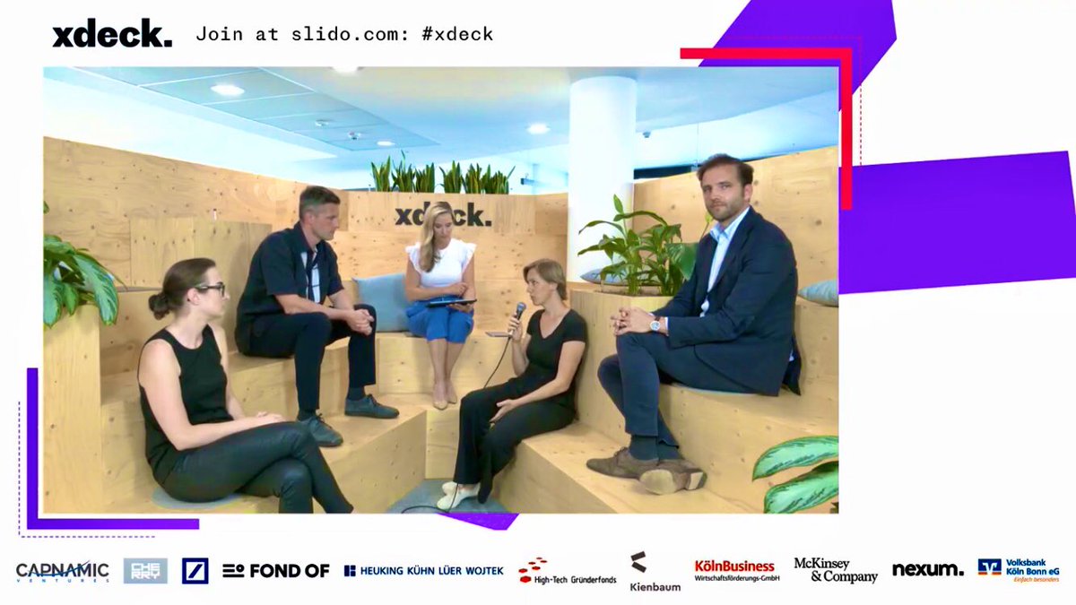 SimoneHildebr's tweet photo. @fabkienbaum live im #shipcologne über F��hrung in einer hybriden Arbeitswelt. Was zählt ist Menschlichkeit und Transparenz. Neue Routinen geben Sicherheit und Orientierung. #wepowerment #xdeck https://t.co/PfYa2Dsu7Z