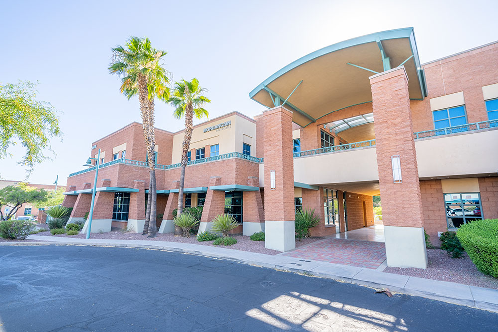 vasttucson's tweet photo. NEW LISTING FOR LEASE: 10,000+ Class A Office Space on River Rd near Campbell - https://t.co/AkKto2j7Qc https://t.co/xLAHhfilU4