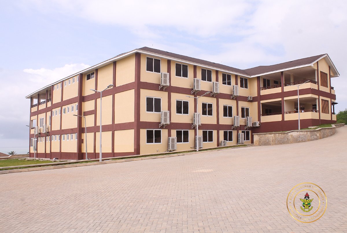 KNUSTGH's tweet photo. Management of KNUST, has commissioned the phase II of the Moree Campus. The campus is located on the beautiful coastal line of Moree, Central Region of Ghana. The Campus will run short courses in Marine/Oceanic related courses. Read More at: https://t.co/apOfvAf1Cl https://t.co/KQAG07qLmI