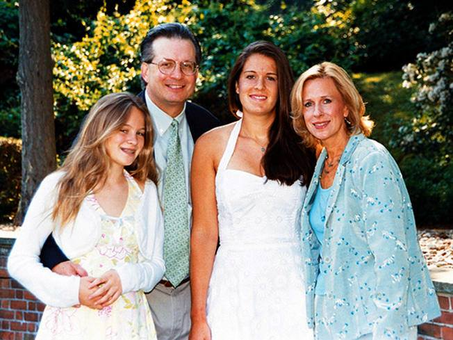 STARING_KRYSTAL's tweet photo. #OnThisDay (2007) Remembering Jennifer Hawke-Petit, Hayley and Michaela Petit. God Bless Rep. William Petit. #PetitFamily #Cheshire #Connecticut #Crime #FamilyMurders #HomeInvasion #Kidnapping #SexualAssault #Arson #CrimeHistory https://t.co/qUFEuWaTVt