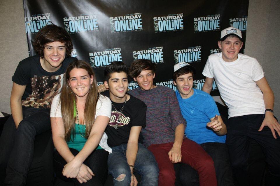 MostRequestLive's tweet image. Celebrating #TenYearsOfOneDirection and had to share these pics from @onedirection’s first American Radio interview with @OnAirRomeo on #SaturdayNightOnline 8 years ago! A night we will NEVER forget! #onedirection10years #OneDirection