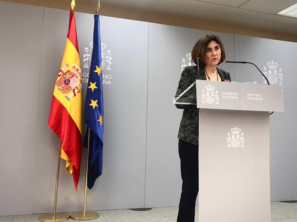 sanidadgob's tweet photo. "Apelo a la responsabilidad a las personas de todas las edades, si no hacemos un esfuerzo la transmisión no la vamos a controlar. Las medidas son muy claras y merece la pena hacer un esfuerzo"

🗣️María José Sierra

#NoLoTiresPorLaBorda 

#COVID19 https://t.co/qoOTDP0E5h