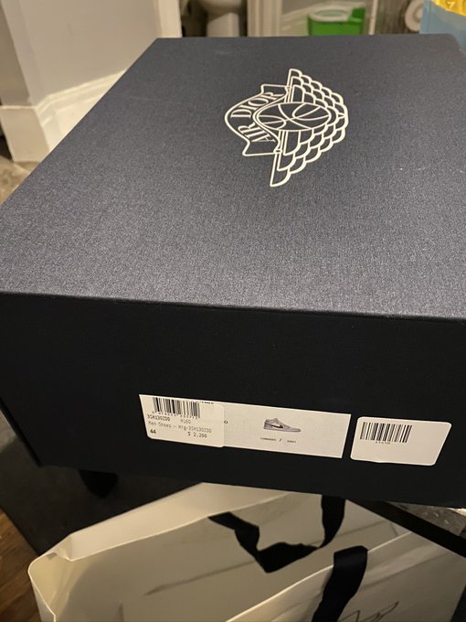 Watch Hank's leaked NSFW photo on TwXstars