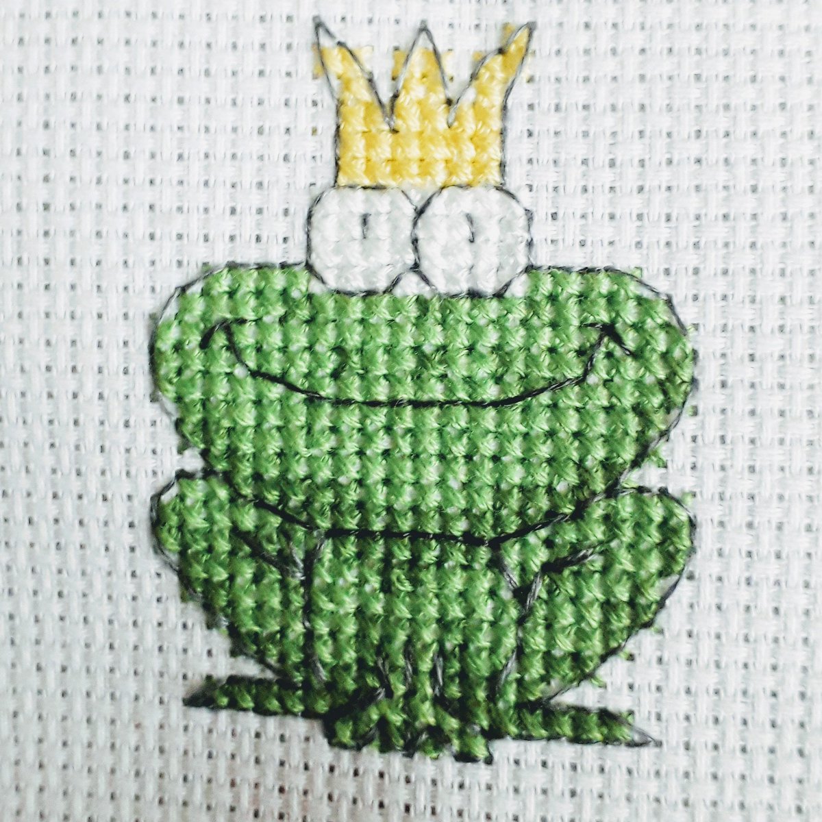 by_maxine's tweet photo. Sharing a cute frog today. Would you wish a frog change into a Prince? Not I!! πππ
I'd much rather have the frog. Lol. πΈπΈπΈπΈ
#HandcraftedByMaxineB #ChooseHandcrafted #supportsmallbusiness #DMfororders #Handmade #Crossstitch #Frog #Prince https://t.co/uaKzij1mGq