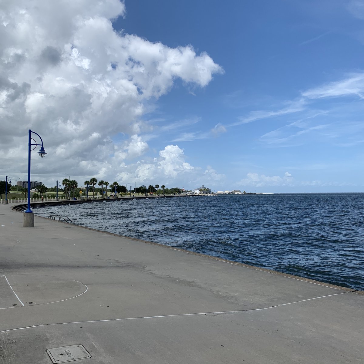 Noladays's tweet photo. #summerdays #lakepontchartrain #nola #neworleans #noladays https://t.co/R0lEnK9Jno