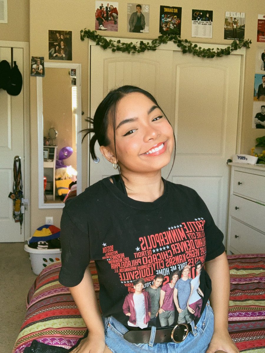 sofiaxsilerio's tweet photo. #10YearsOfOneDirection ❤️ https://t.co/GxjjQk9nRY