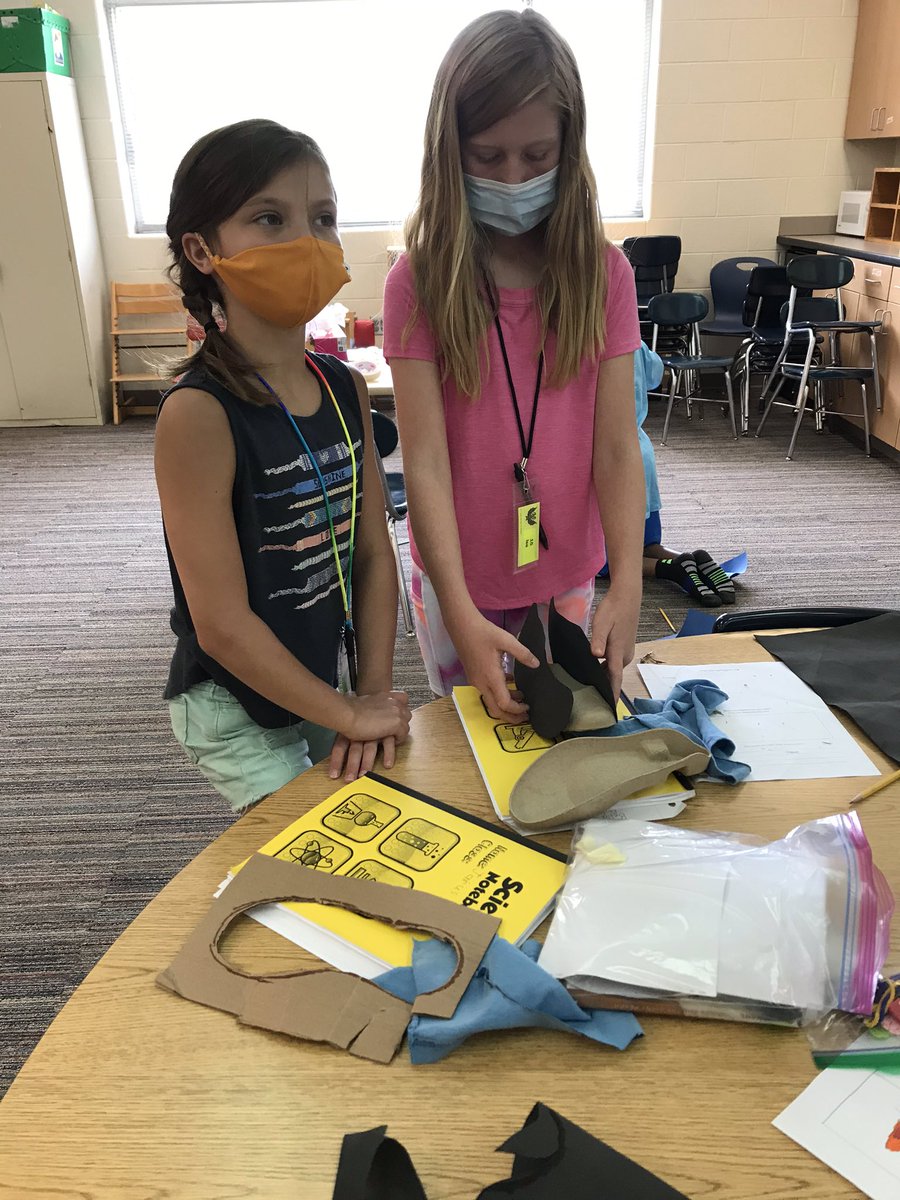 kashedden's tweet photo. Future Material Engineers and Biomedical Engineers at STEM Camp. #GearUp4stem @CBESEagles  @kcs_stem https://t.co/QmK4HhpDLV