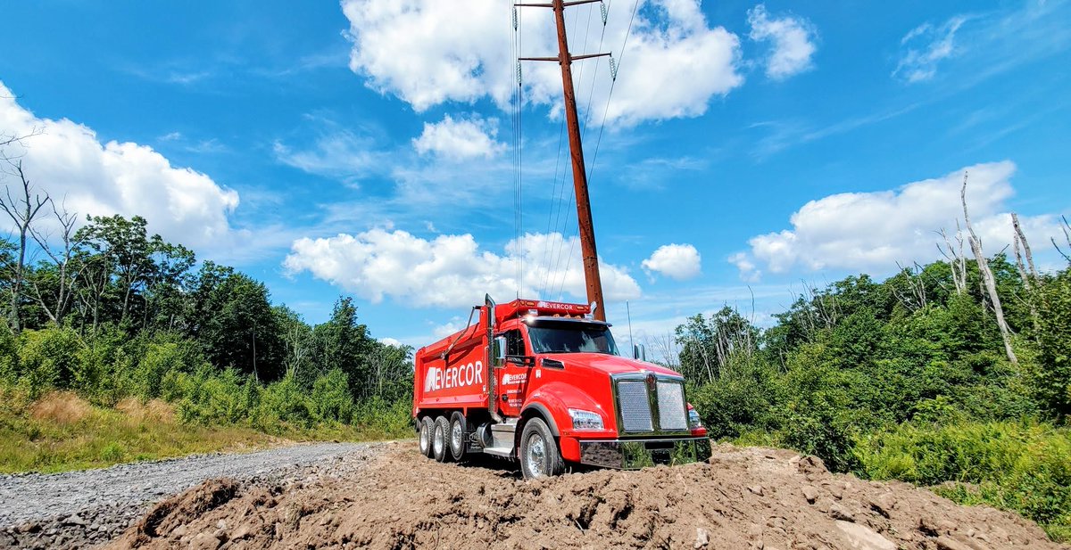 EvercorInc's tweet image. It&apos;s a beautiful day for some hauling along the power lines for our friends at PPL! Great photo submitted by #TeamEvercor member Mike M. #WorkUninterrupted