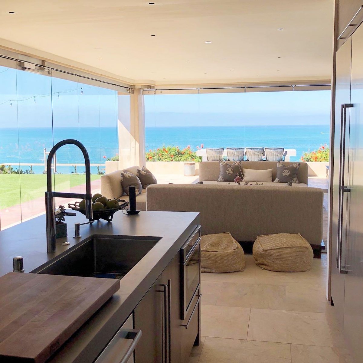This view! Technology should never be a distraction from the beauty of your space. Design it into architecture for a clean, flush aesthetic that disappears from view.
All the credit to our friends at for this gorgeous project.
#designedtodisappear #luxuryaudio #oceanviews #nxtav