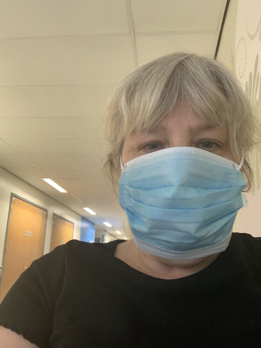 Masks at the ready for grabbing a coffee or picking up a takeaway 😷 nottinghampost.com/whats-on/food-…