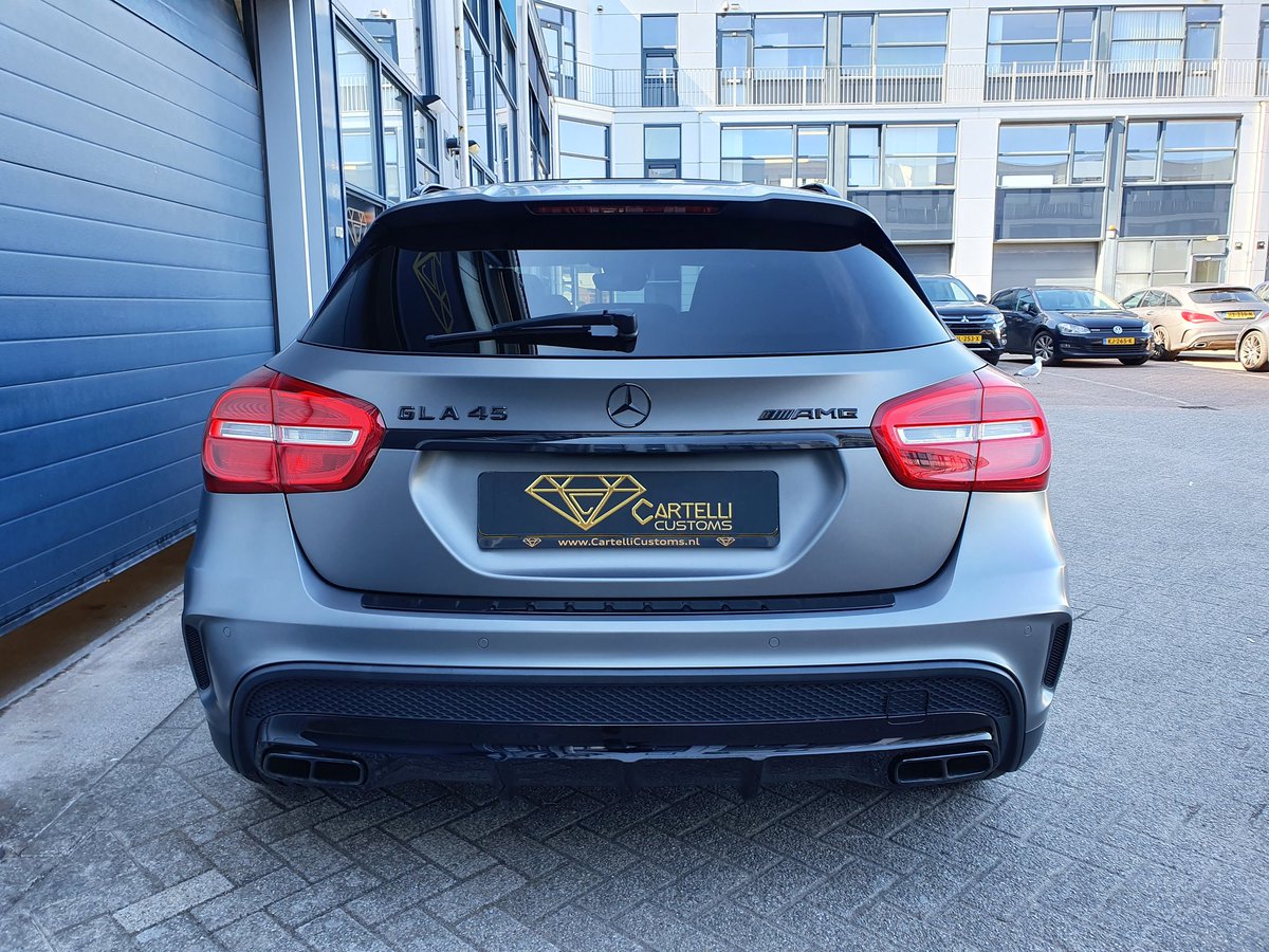 Mercedes GLA45 designo grey magno.
- Merk en type aanduidingen zwart glans.
- Al het chrome en grill zwart glans
..
..
#cartellicustoms #wrapking #haarlem #amsterdam #amg #amggang #turbo #gla #aclass #a45 #mercedes #mercedesamg #mercedesbenz #mercedes_benz #45amg #mercedesgla #mb