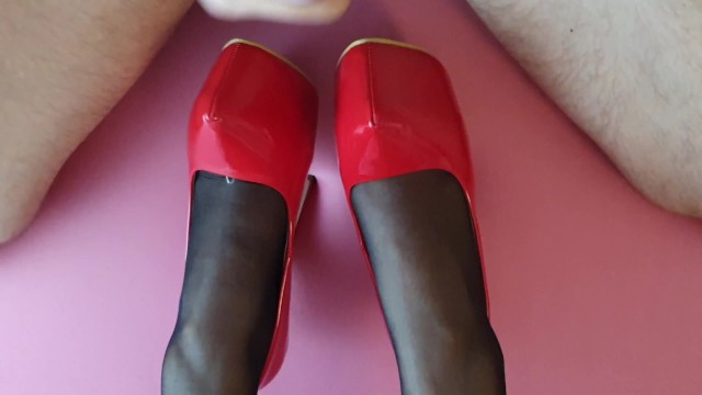 Sold! Cumming on her red high heels and nylon is selling like crazy: https://t.co/hJzRLhaT6k https://t