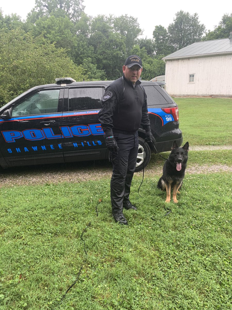 shpdk9's tweet photo. Had a fun and wet training day today!! Needless to say Havoc loves the water and found the bad guy over the river and through the woods!! https://t.co/LDDdWK8WLe
