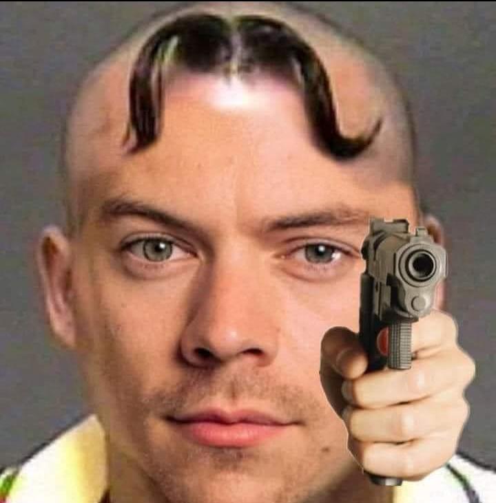 _NattLs's tweet photo. Dicen que para desbloquear lo que hay en la página realmente tenemos que hacer TT 
ASÍ QUE PONGANSE A TWEETEAR COMO SI SU VIDA DEPENDIERA DE ESOOOO🤡✌🏻
#DIRECTIONERSBREAKTHEINTERNET https://t.co/SGKr1aUXCa