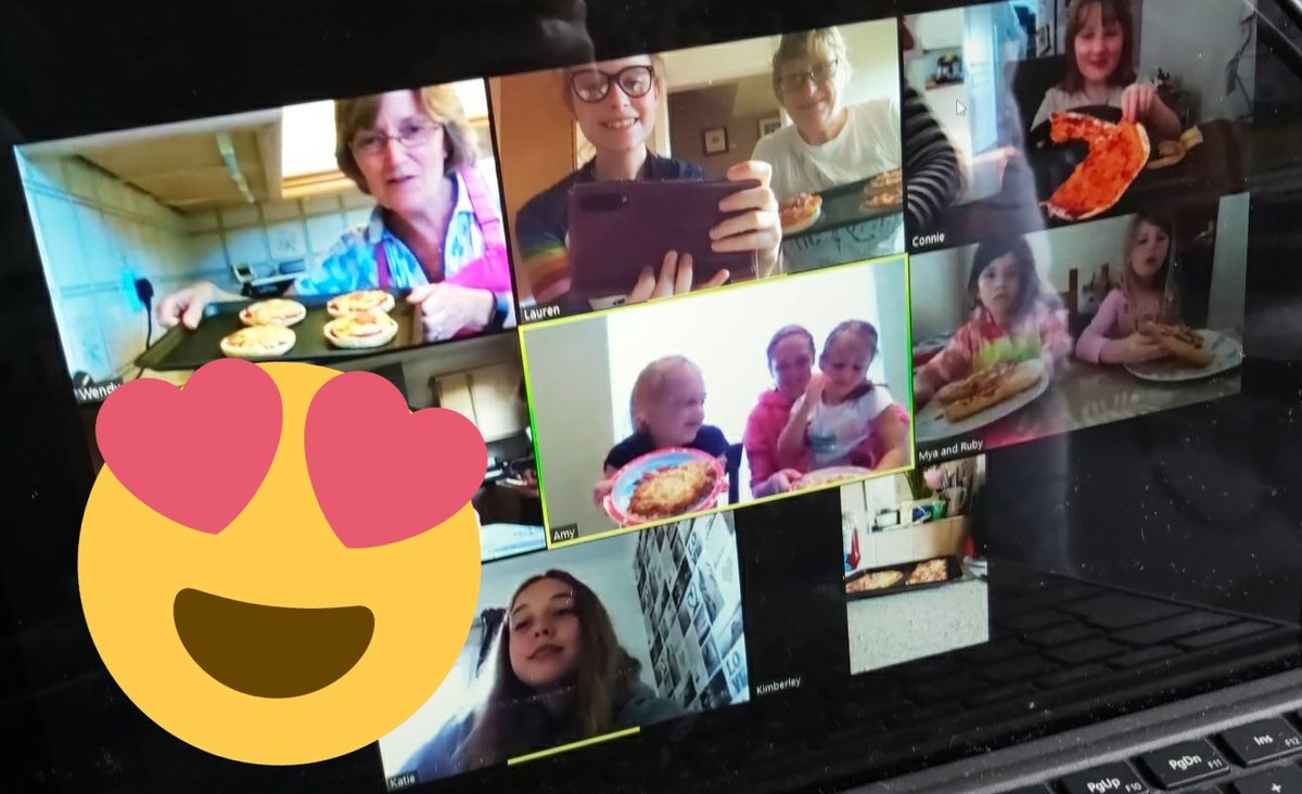 3rdTranentRbows's tweet photo. Tonight we made muffin (or pita bread, baguette, or torilla wrap) Pizzas on zoom along with a quick scavenger hunt while they were cooking 🍕🍽 https://t.co/9uXlU031AG