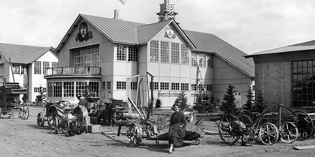 moscowgov's tweet photo. VDNKh in 1923. The first exhibition.

#Moscow #history #oldphoto #VDNKh #culture https://t.co/EEQNNHZKiO
