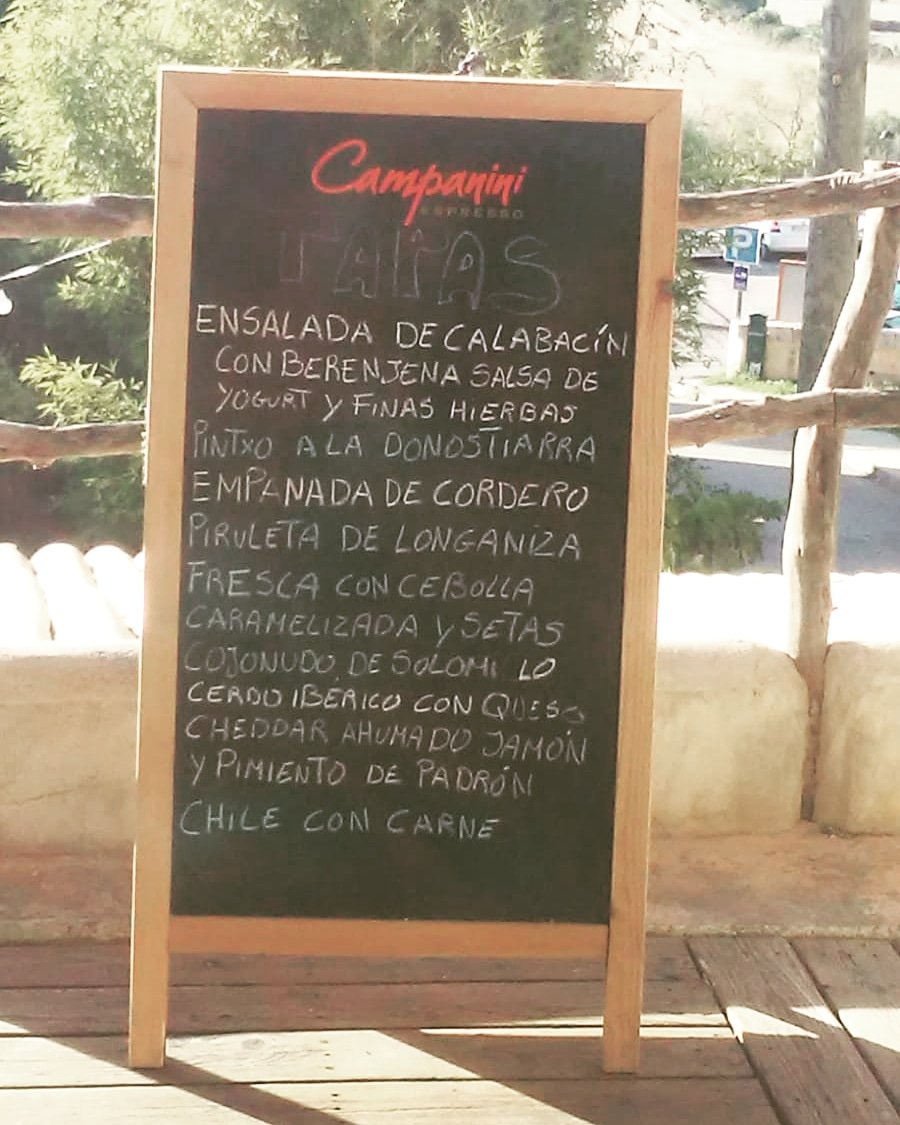 esmolico's tweet photo. Buena seleccion de #tapas para nuestra noche de #tapeo #partforana #mallorca @esmolico #sencelles #terraza https://t.co/L2u4KKPGIO