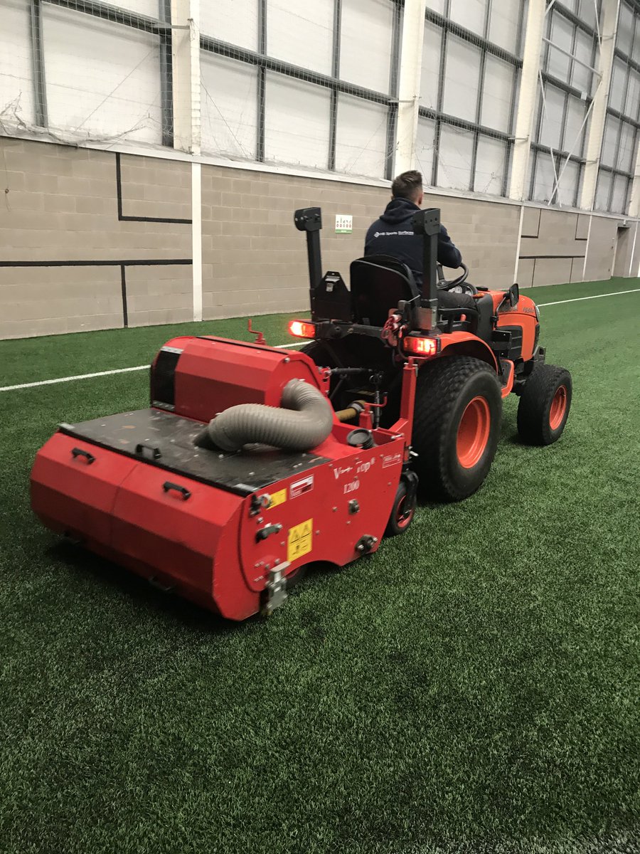 Maintenance operatives required to join our busy team . Apply to info@Hbsportssurfaces.co.uk