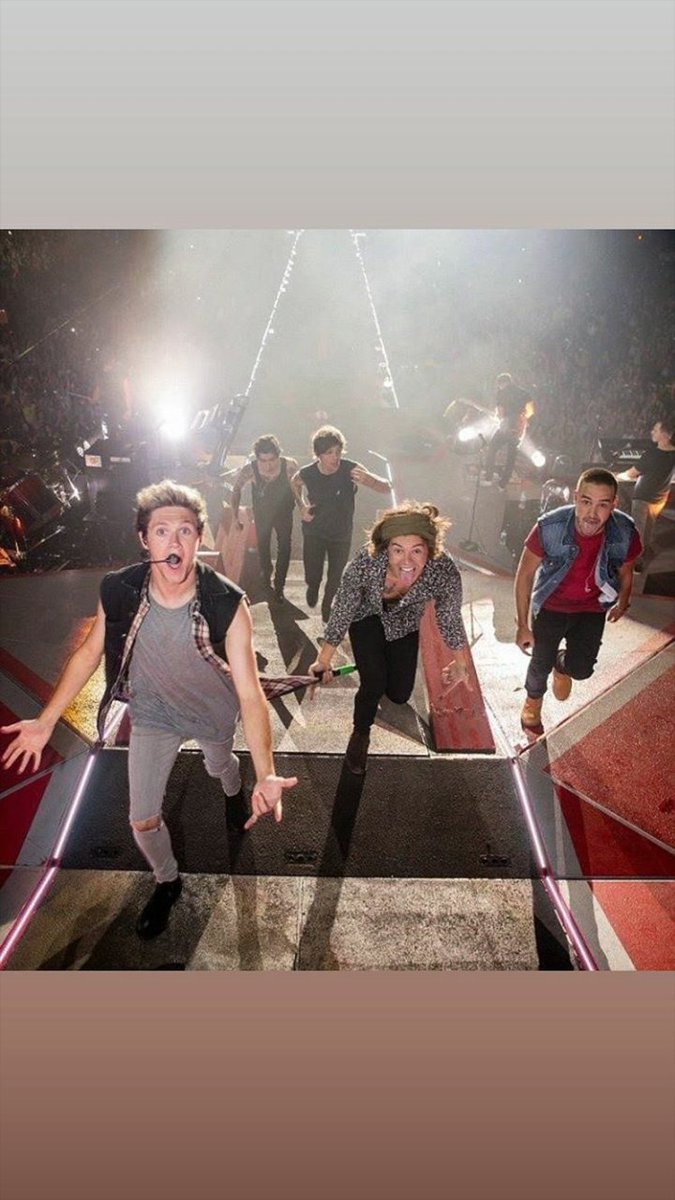 PareeSaMemon1's tweet photo. I WANT A LUVE SESSION BETWEEN THESE FIVE BOYS!!😭😭
#10YearsOf1DMoments #10YearsOfOneDiretion https://t.co/V4cC0uy8wj