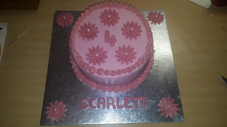 freecakesforki7's tweet photo. We've been baking again since July 1 and our bakers have done us proud! https://t.co/xhF9UfpnTe