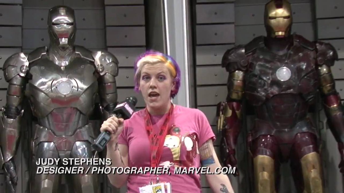In an alternate universe, I currently would have been kicking off Thursday at my 11th  #SDCC, but alas not what the fates has brought me, so have a thread of memories starting with 2009, where I did on-camera hosting and photographed RDJ in Hall H for  #IronMan2.