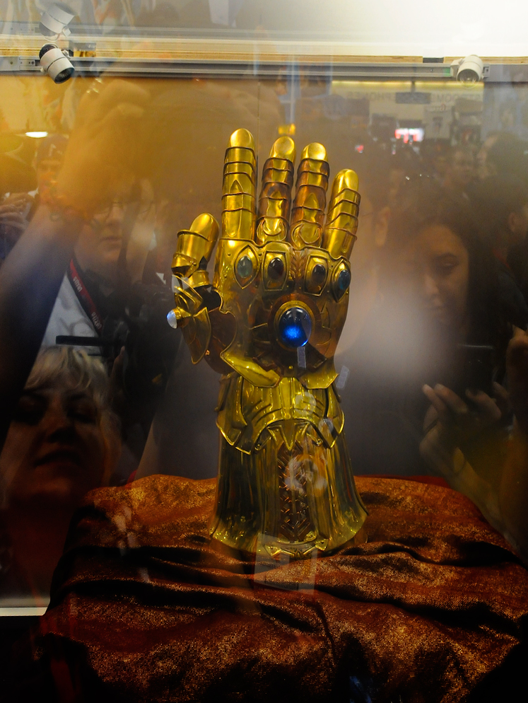 2010 brought a few beautiful celebs to the booth for signings, more Hall H, and a tease to the Infinity Gauntlet and Thanos!