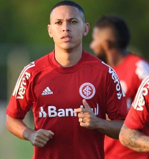 glawurosa's tweet photo. ๐ฆ๐น TOP JOGADORES MAIS BONITOS DO INTERNACIONAL ๐ฆ๐น
#15. Moisรฉs (0,8%)
#16. D'alessandro (0,8%)
#17. Marcos Guilherme (0,8%)
#TOPSCI https://t.co/PJwCva2kCA